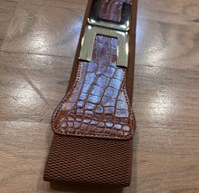 Load image into Gallery viewer, (M-L) Brown Belt with Gold (NEW)
