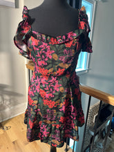 Load image into Gallery viewer, (M) NSR Floral Dress
