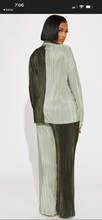 Load image into Gallery viewer, (XL) Two Tone Green FN Set
