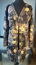 Load image into Gallery viewer, (XL) Deep Gray Floral Solitaire
