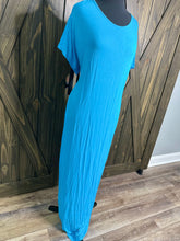 Load image into Gallery viewer, (24) NWT’s Boohoo Turq Maxi Dress
