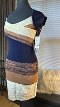 Load image into Gallery viewer, (Best fit M-L) XOXO Dress
