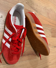 Load image into Gallery viewer, 8 (mens) 10 (women’s) Adidas Gazelle NEW
