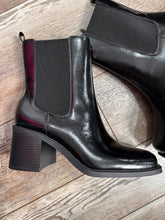 Load image into Gallery viewer, (10.5) INC Black Boots w/chunky heel
