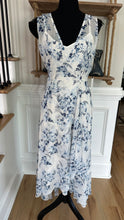 Load image into Gallery viewer, (8) CK Blue Floral Dress
