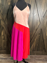 Load image into Gallery viewer, (8) Cushnie (collab)
