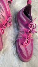 Load image into Gallery viewer, (8.5) Pink Nike VaporMax
