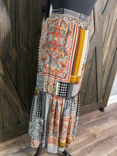Load image into Gallery viewer, (M-XL) Boston Proper Maxi Skirt
