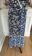 Load image into Gallery viewer, (22) Lane B Blue Floral Dress
