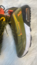 Load image into Gallery viewer, (10) Women Nike Air Max 2090
