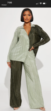 Load image into Gallery viewer, (XL) Two Tone Green FN Set
