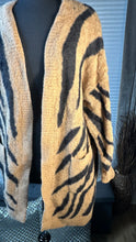 Load image into Gallery viewer, (3X) F21 Leopard Open Sweater
