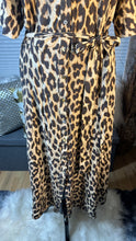 Load image into Gallery viewer, (XL) Leopard Maxi
