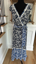 Load image into Gallery viewer, (22) Lane B Blue Floral Dress

