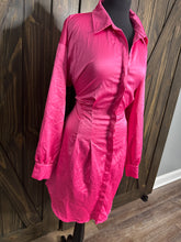 Load image into Gallery viewer, (1X) Fuchsia Pink Fashionova Dress
