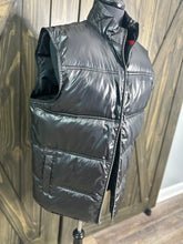 Load image into Gallery viewer, (L) Converse Vest
