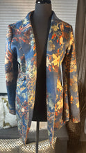 Load image into Gallery viewer, (L) Blue Floral Solitaire Blazer
