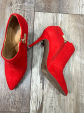Load image into Gallery viewer, (7) Jessica Simpson Red Booties
