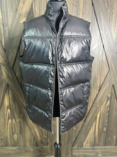 Load image into Gallery viewer, (L) Converse Vest
