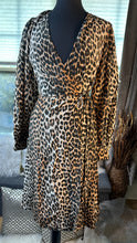 Load image into Gallery viewer, (Size 38=M) Ganni Leopard Dress NWT’s
