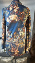 Load image into Gallery viewer, (L) Blue Floral Solitaire Blazer
