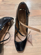 Load image into Gallery viewer, (10) NEW Jessica Simpson Patent Platforms
