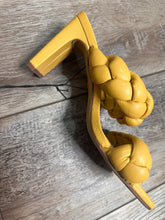 Load image into Gallery viewer, (7) Mustard Braided Heels
