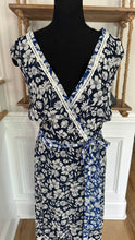 Load image into Gallery viewer, (22) Lane B Blue Floral Dress
