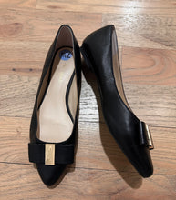 Load image into Gallery viewer, (7.5) Kate Spade Flats
