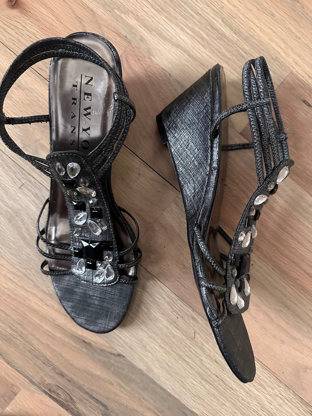 (10) Gray Bling Sandals