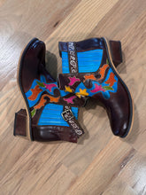 Load image into Gallery viewer, (8.5) Custom Boots
