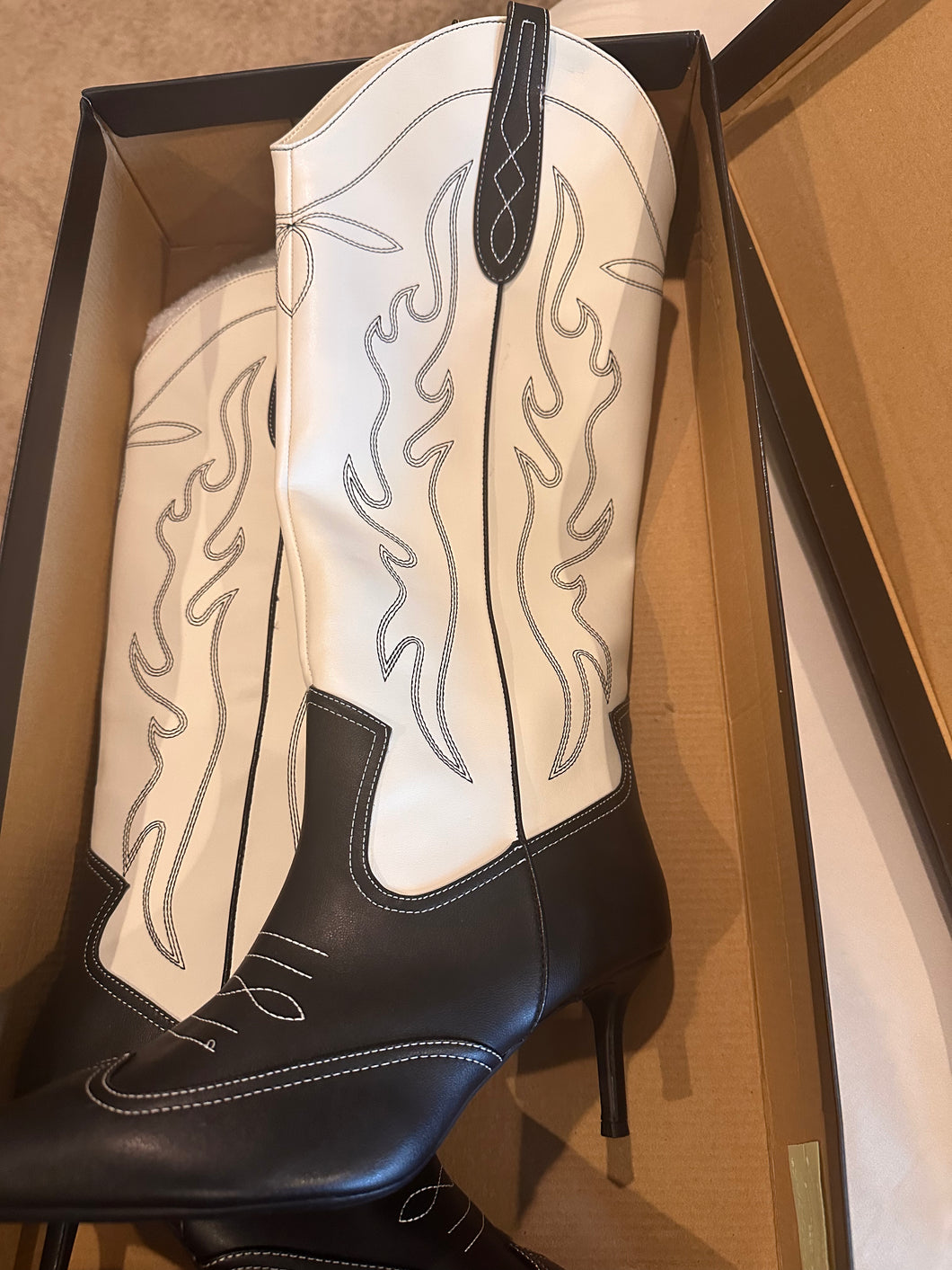 (9.5) INC Cowgirl Heel Boots