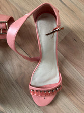 Load image into Gallery viewer, (9) Peach Sandals
