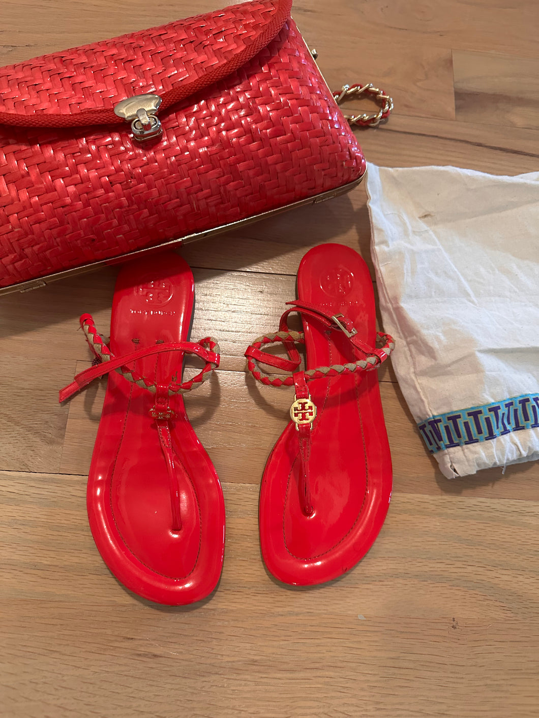(9) Coral Authentic Tory Burch Sandals with wicker handbag