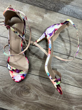 Load image into Gallery viewer, (9.5) Floral Heels
