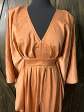 Load image into Gallery viewer, (S) FN NWT’s Drape Dress w/shoulder pads

