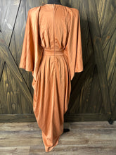 Load image into Gallery viewer, (S) FN NWT’s Drape Dress w/shoulder pads
