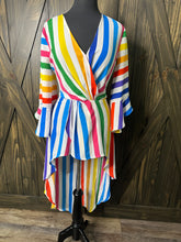 Load image into Gallery viewer, (L) NYC Stripe Top

