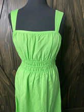 Load image into Gallery viewer, (S) NWT’s Loft Lime Green Dress
